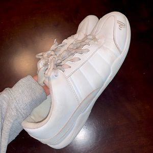 varsity cheer shoes